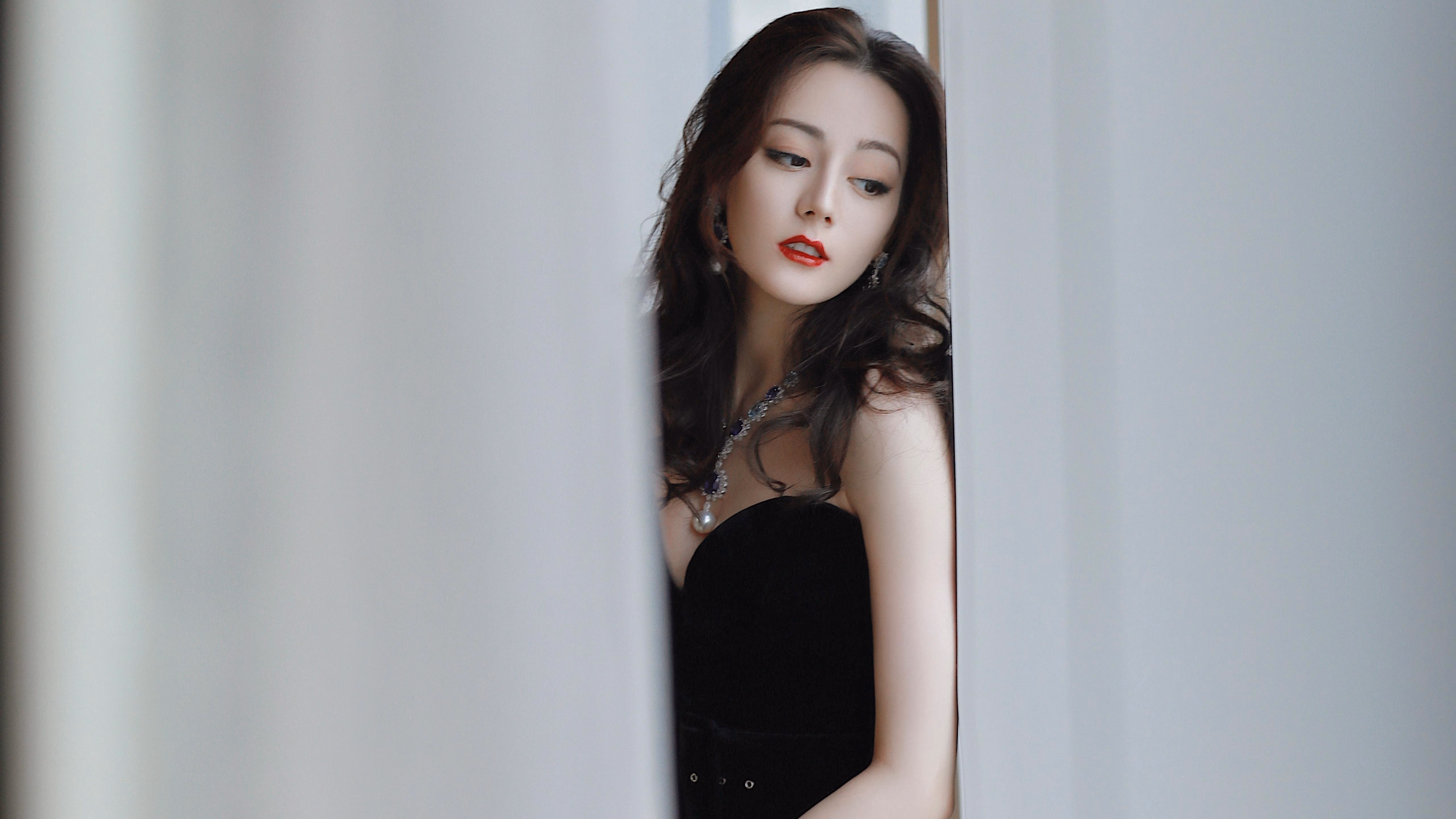 阿隆索导演惊天逆转！哈斯绝命一停扼杀法拉利，以小博大书写F1新童话