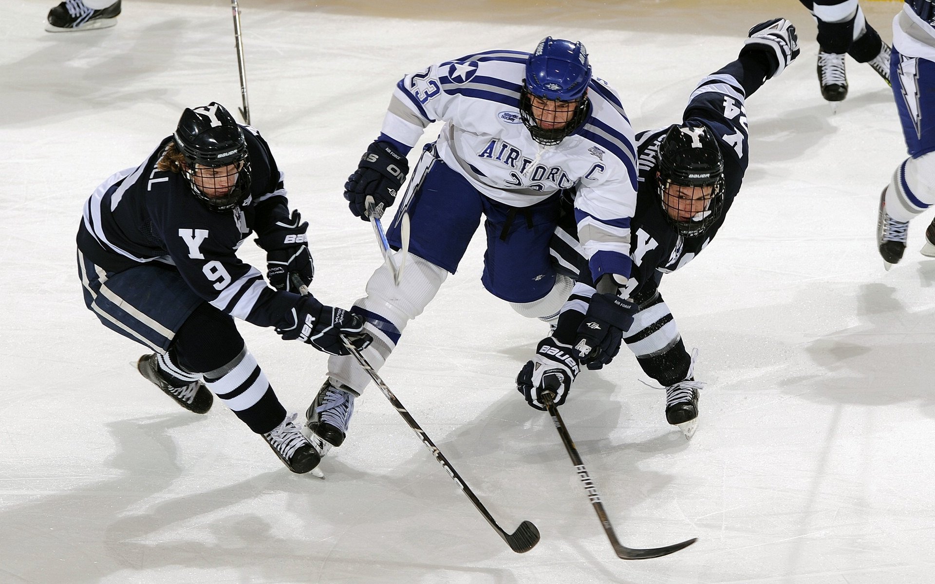 唯一的主宰，F1年度争冠夜，巴斯托尼交出历史级答卷