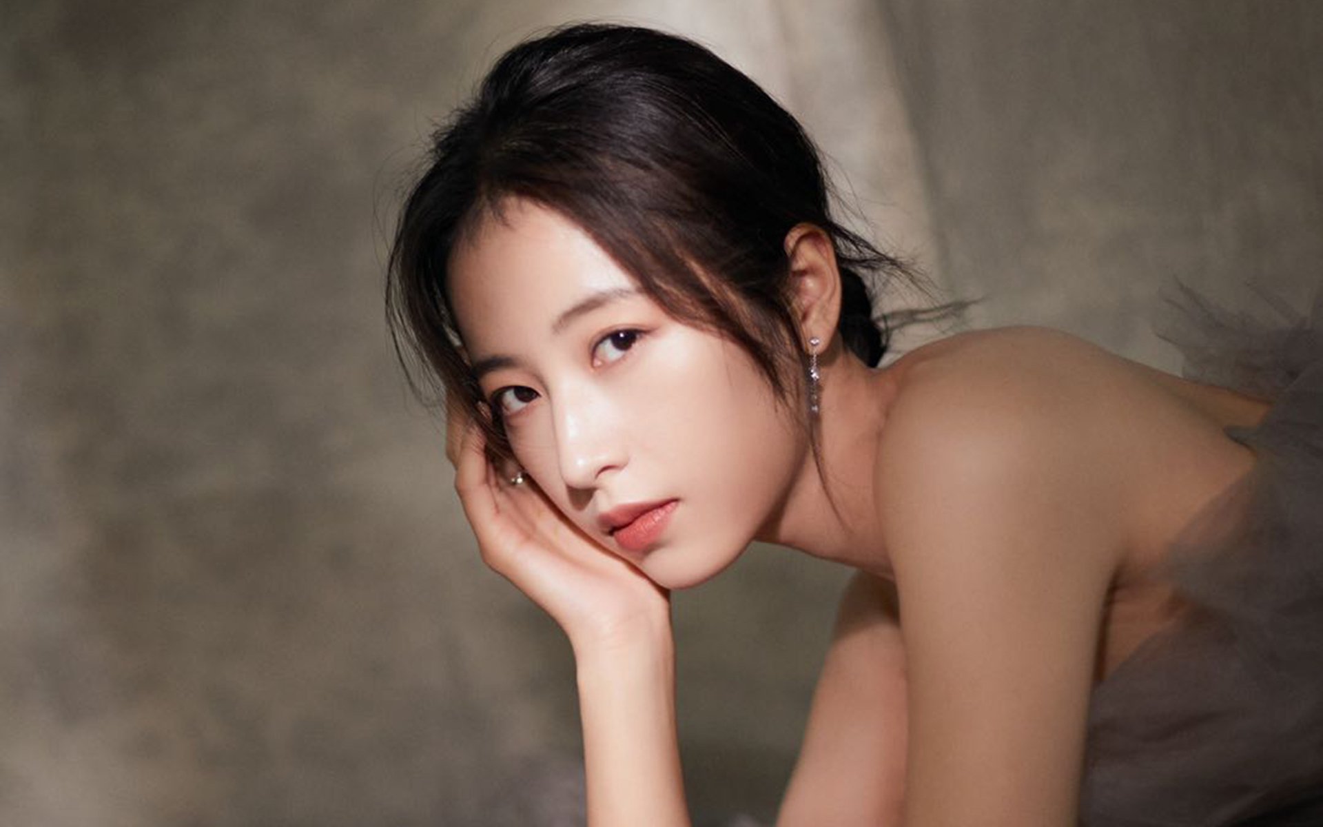 今夜，他的双脚就是巴林赛道，迪巴拉的超频演出让F1引擎黯然失色